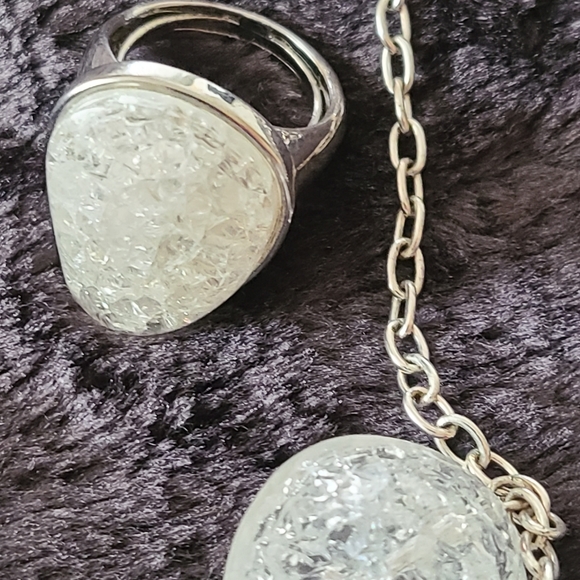 BOGO*     White crackled stones ring & necklace set - Picture 2 of 4